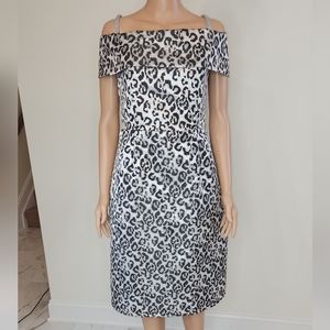 𝅺New and company metallic animal print sheat dress